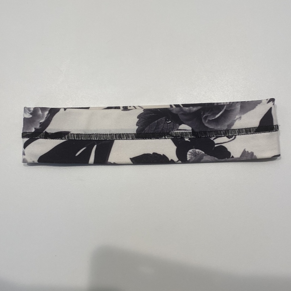 Lululemon headband - Picture 2 of 4